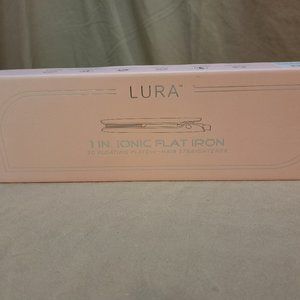 Lura Ionic Flat Iron